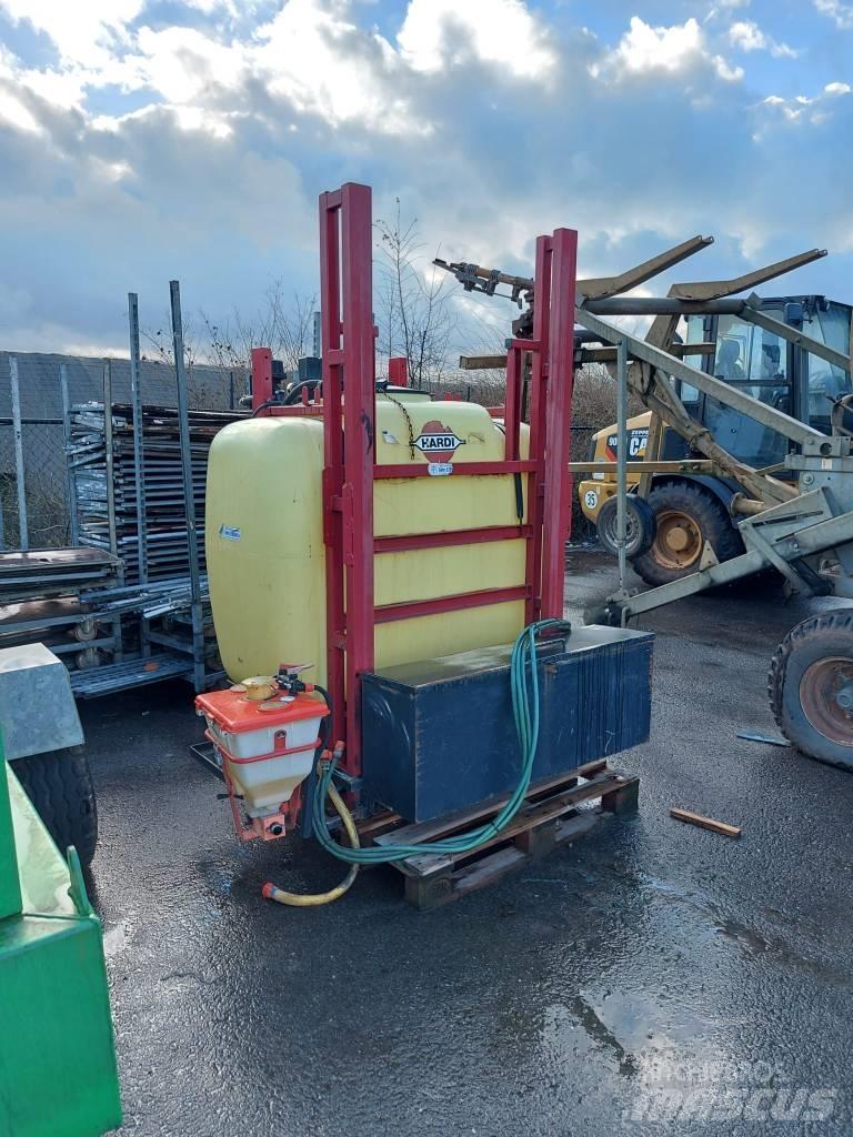 Hardi 1000 liter Zamontowane opryskiwacze