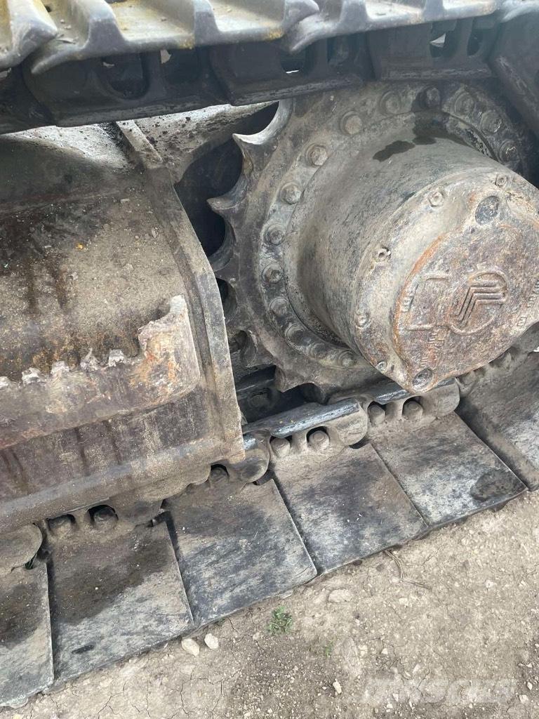 JCB JZ 235 LC Koparki gąsienicowe