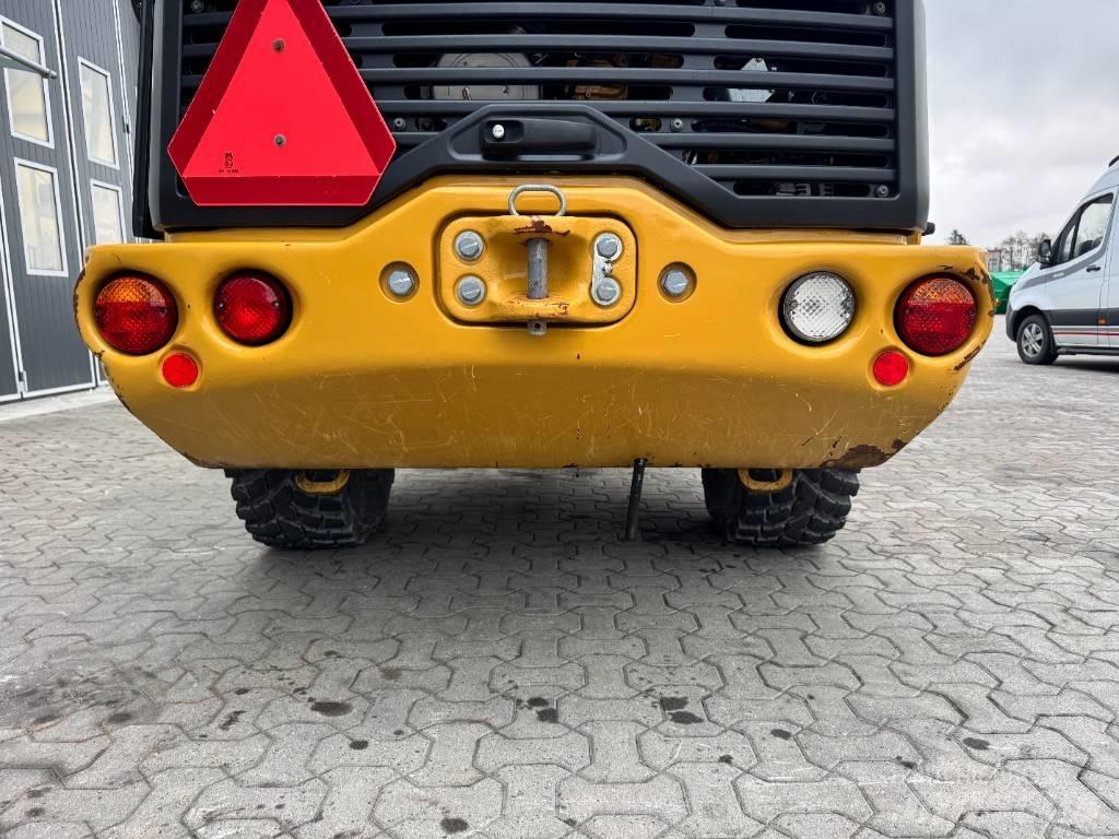 CAT 906M 35 km/h Ładowarki kołowe