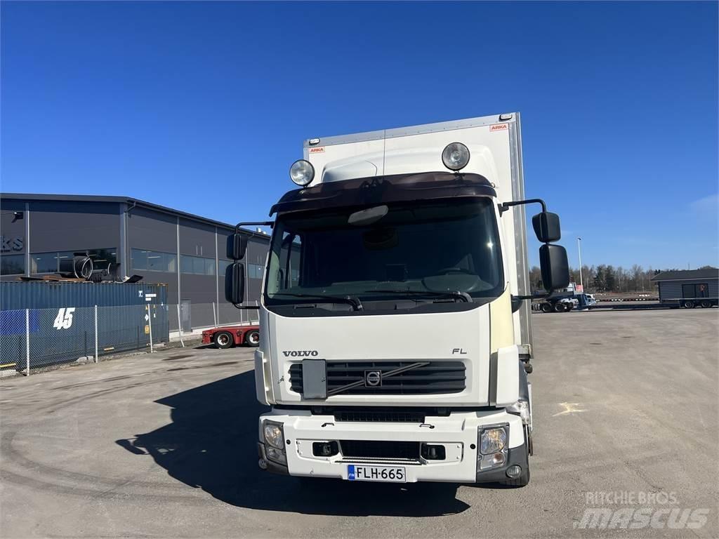 Volvo FL 240 4X2 Samochody ciężarowe ze skrzynią zamkniętą