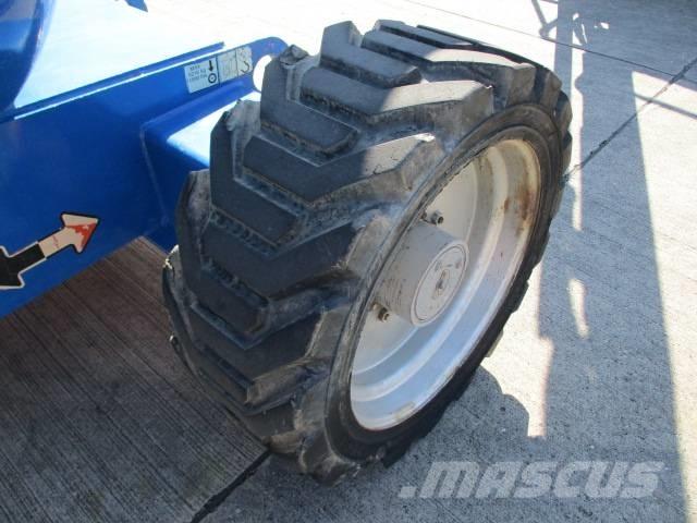 JLG 600 AJ (253) Kompaktowe samojezdne wysięgniki podnośnikowe