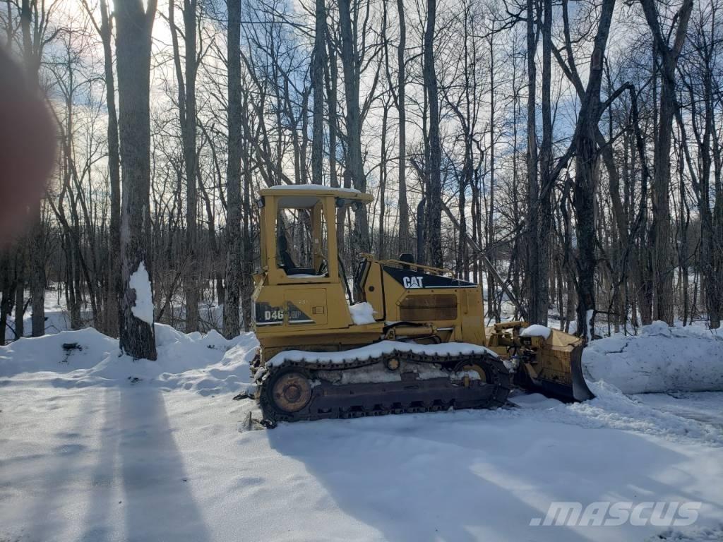 CAT D 4 G Spycharki gąsienicowe
