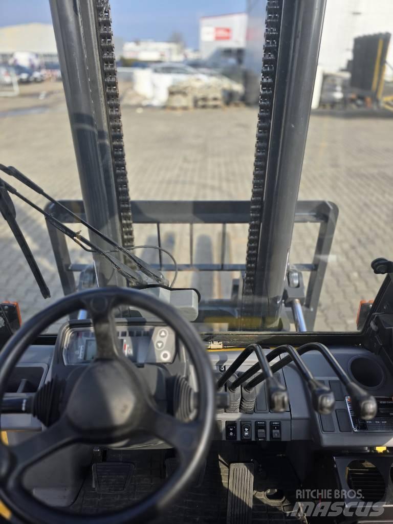 Mitsubishi FG 55 NT Wózki LPG