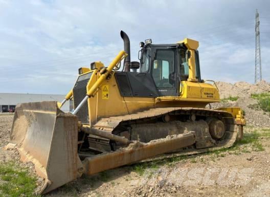 Komatsu D 65 PX-15 Spycharki gąsienicowe