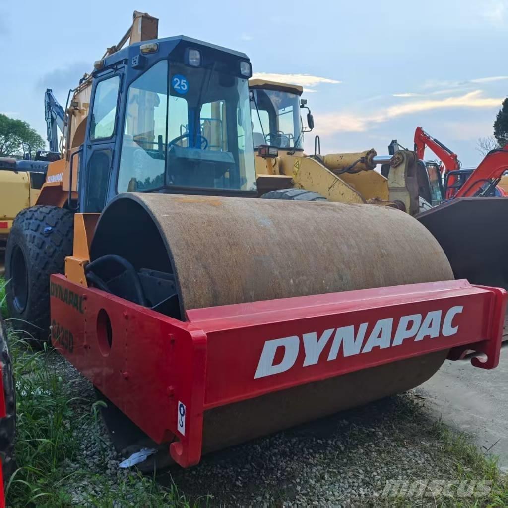 Dynapac CA 25 D Walce jednobębnowe