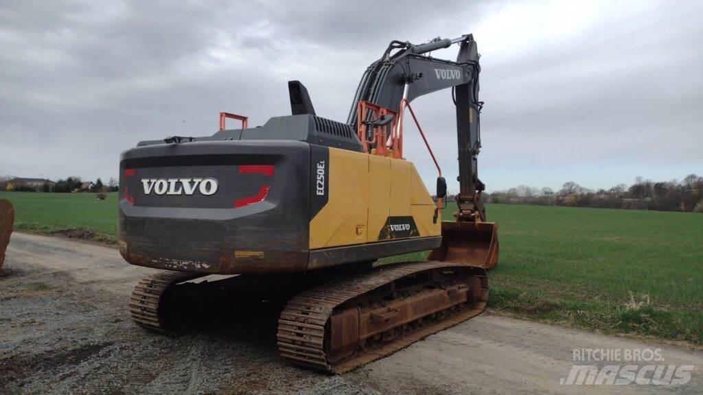 Volvo EC250EL Koparki gąsienicowe
