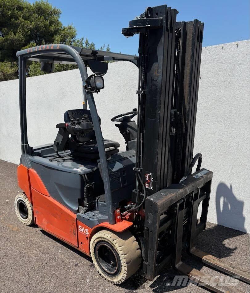 Toyota 8 FBMT 16 Wózki elektryczne