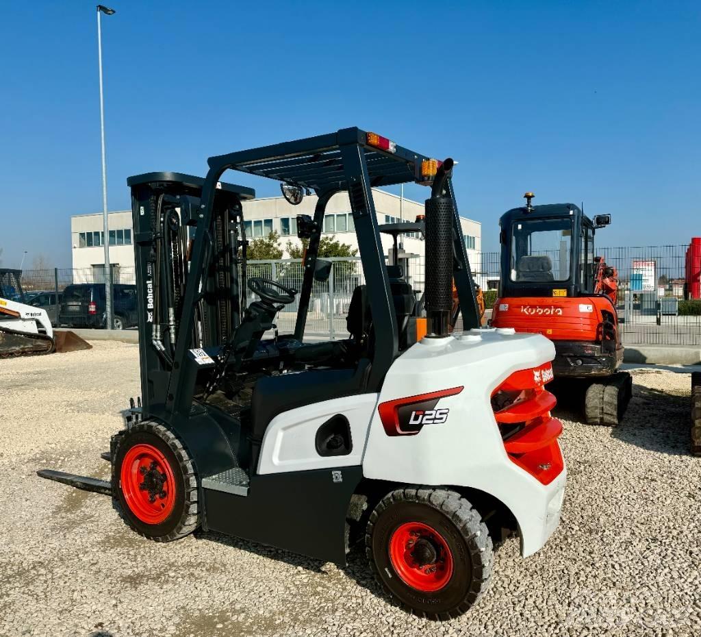 Bobcat D 25 NXP Wózki Diesla