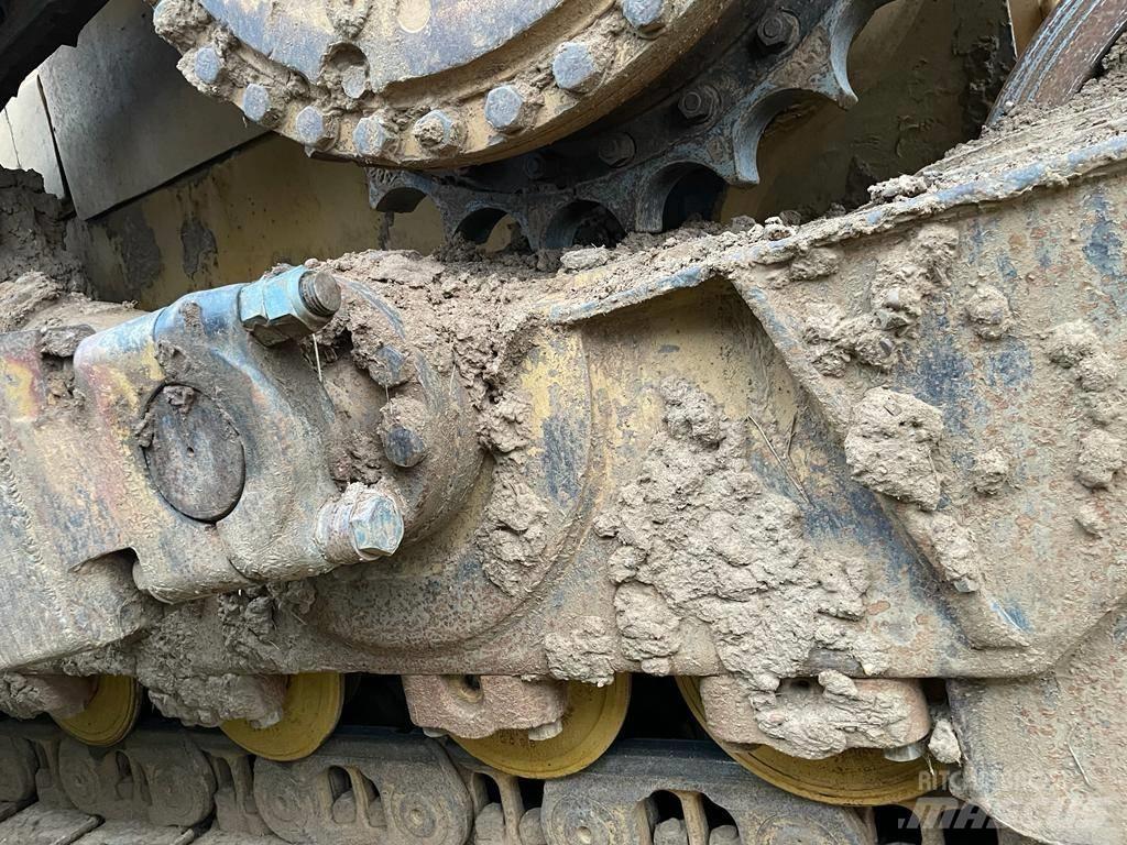 CAT D 6 T XL Spycharki gąsienicowe