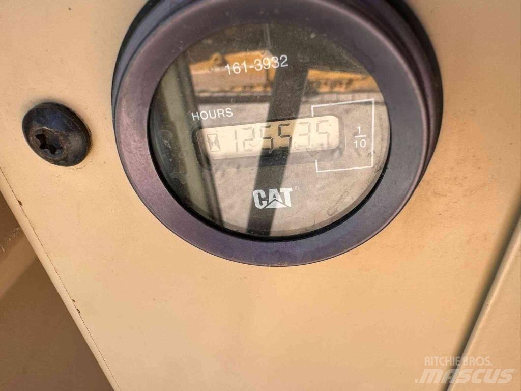 CAT 140 H Równiarki
