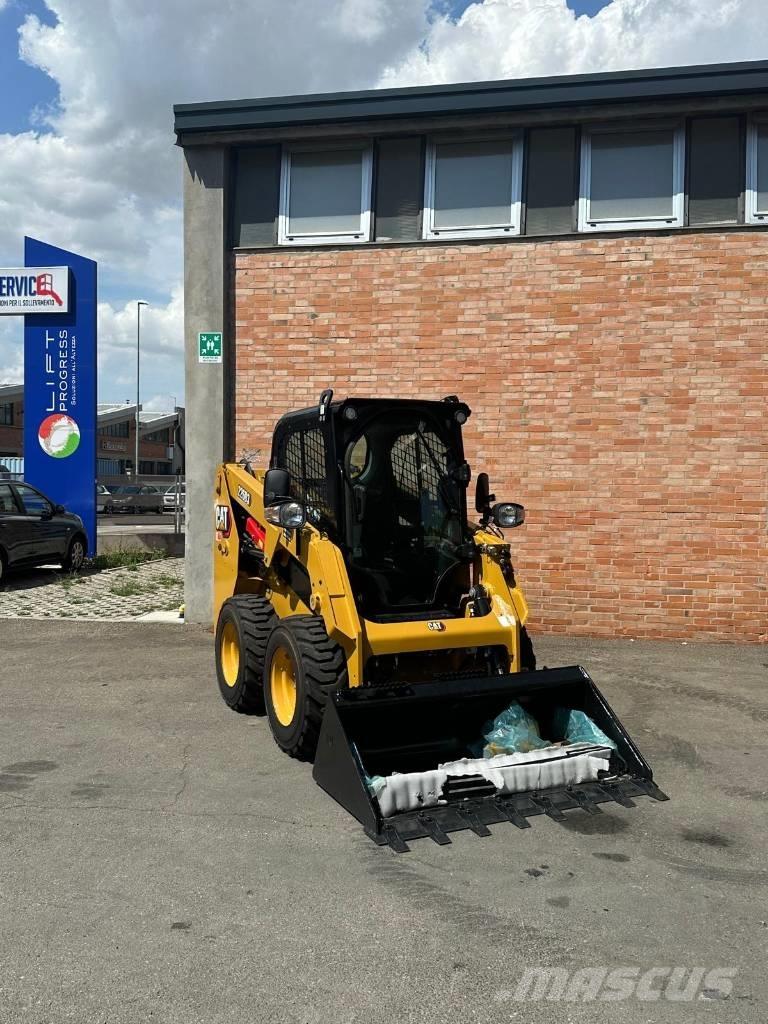 CAT 226D3 Ładowarki burtowe