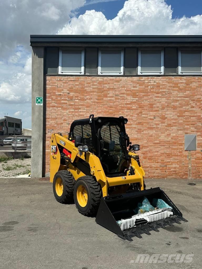 CAT 226D3 Ładowarki burtowe