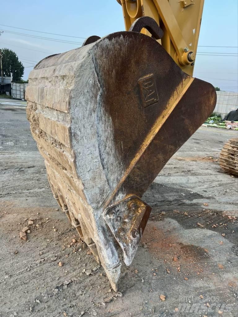 CAT 330 GC Koparki gąsienicowe