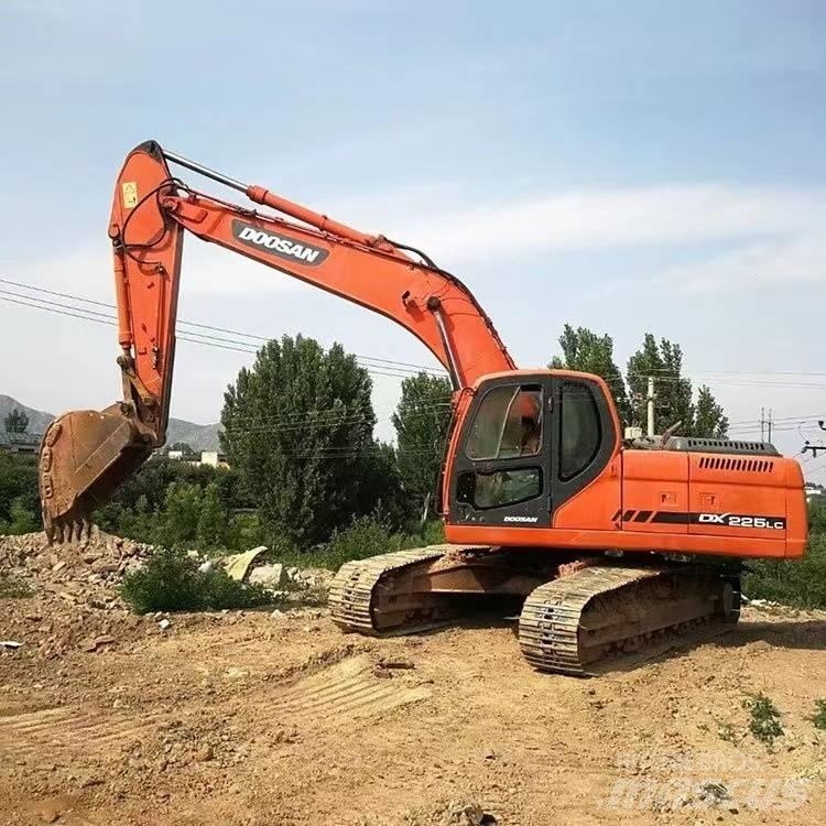 Doosan DX 225 LC-9C Koparki gąsienicowe