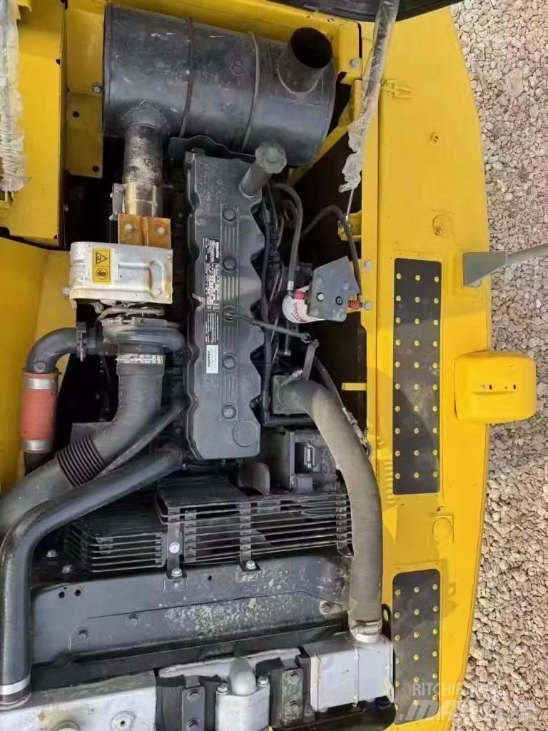 Komatsu PC 200 Koparki gąsienicowe
