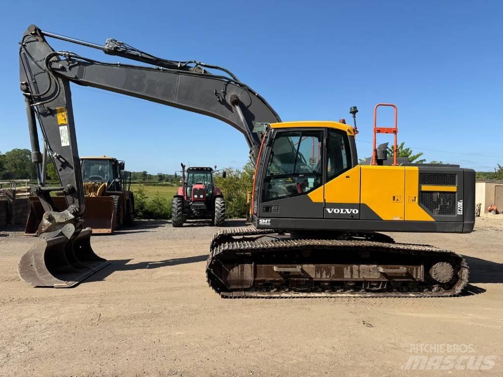 Volvo EC 220 E Koparki gąsienicowe