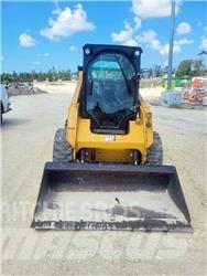 CAT 242 D Ładowarki burtowe