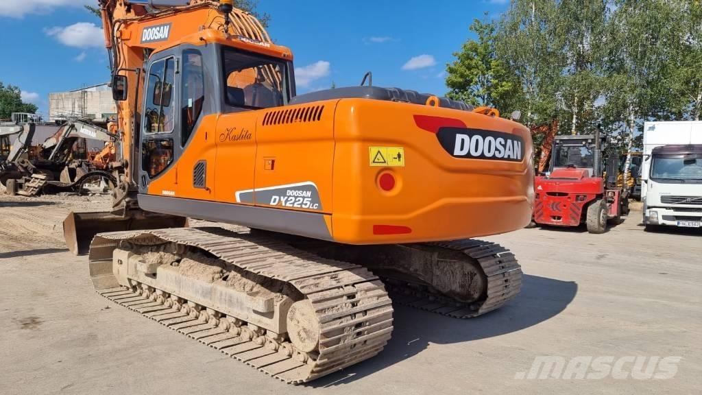Doosan DX 225 Koparki gąsienicowe
