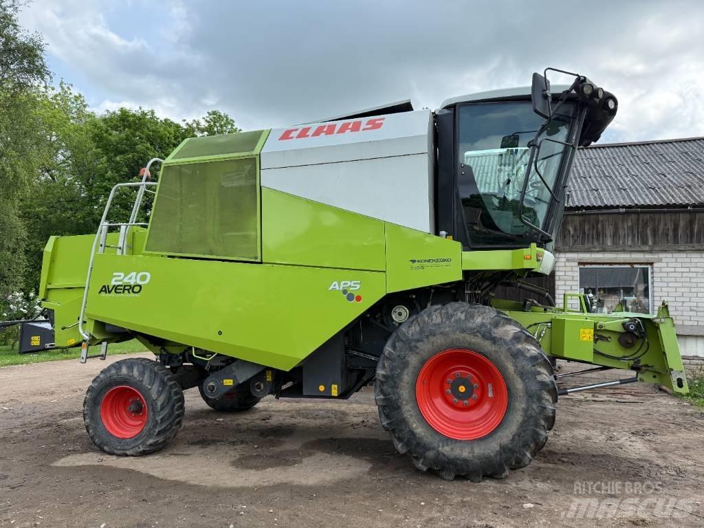 CLAAS Avero 240 Kombajny zbożowe