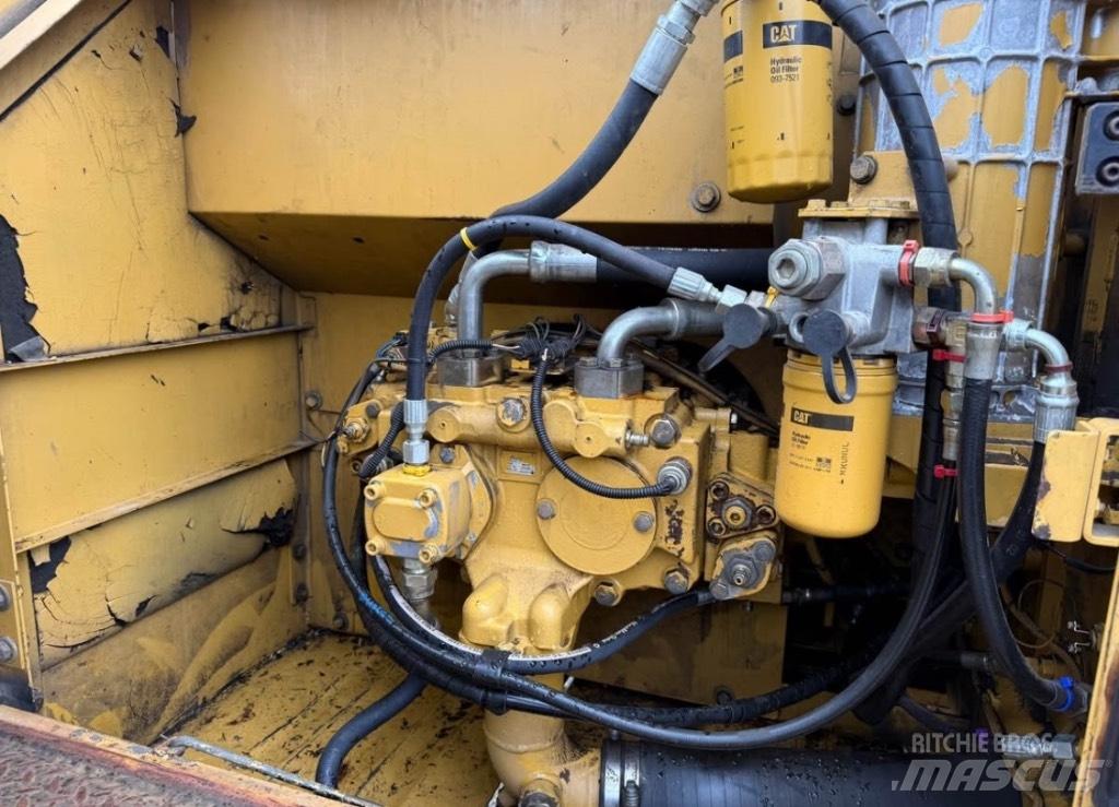 CAT 320 C Koparki gąsienicowe