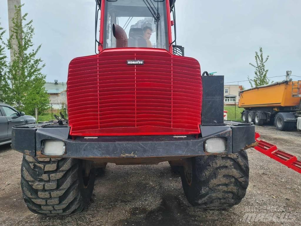 Komatsu 895 Forwardery