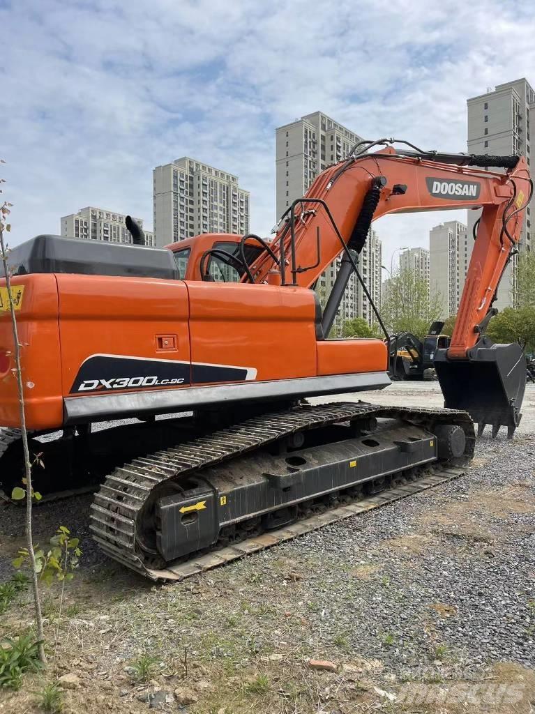 Doosan DX 300 LC Koparki gąsienicowe