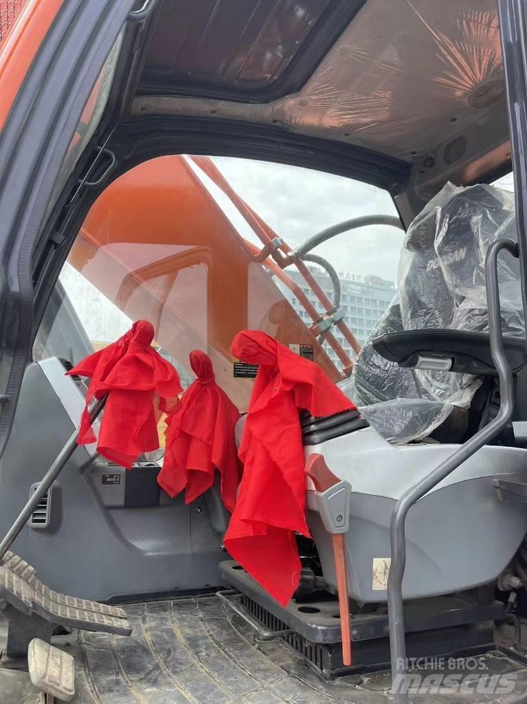 Doosan DX 300 LC Koparki gąsienicowe