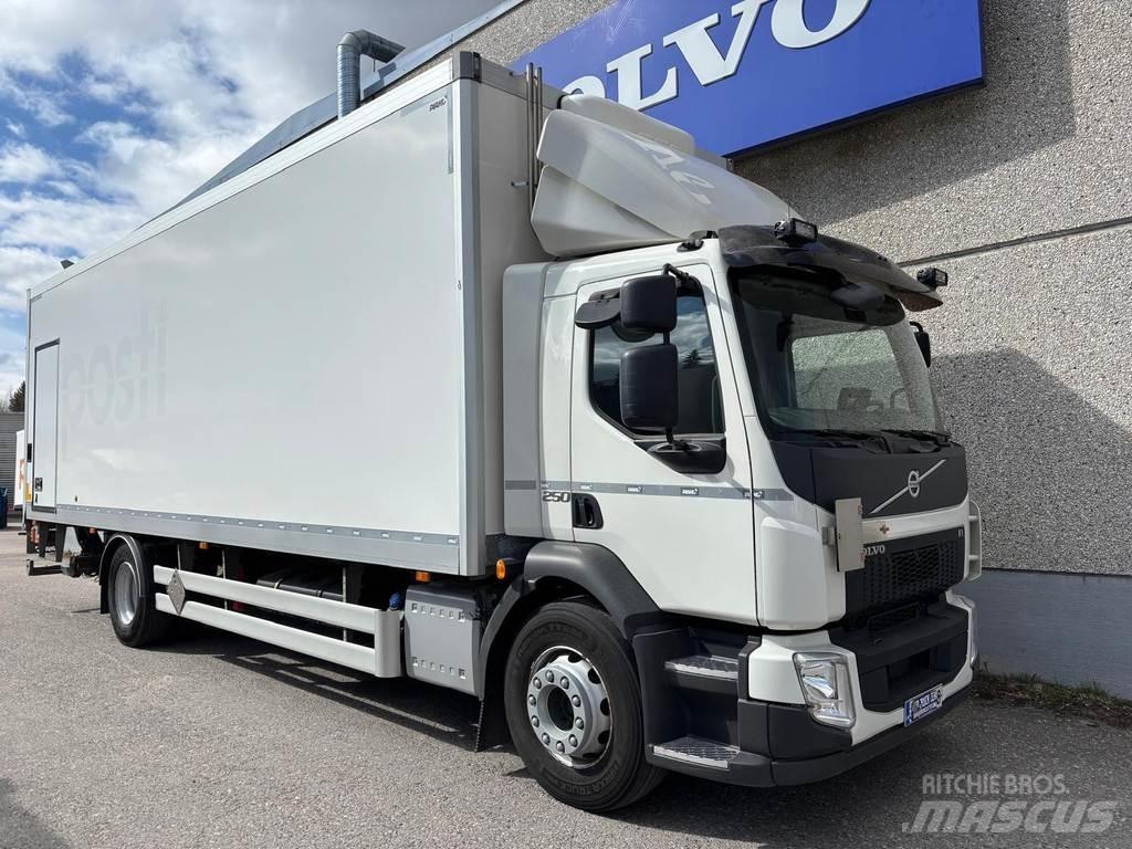 Volvo FL Samochody ciężarowe ze skrzynią zamkniętą