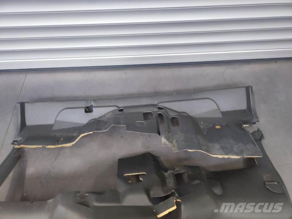Nissan Floor Mat Kabiny i wnętrze