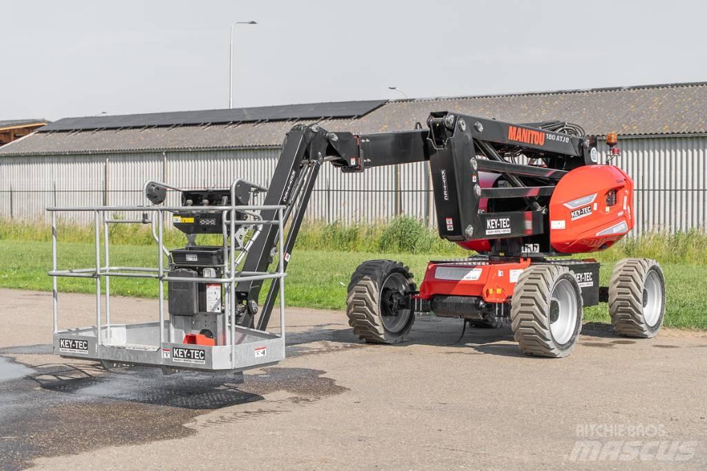Manitou 180 ATJ e Podnośniki przegubowe