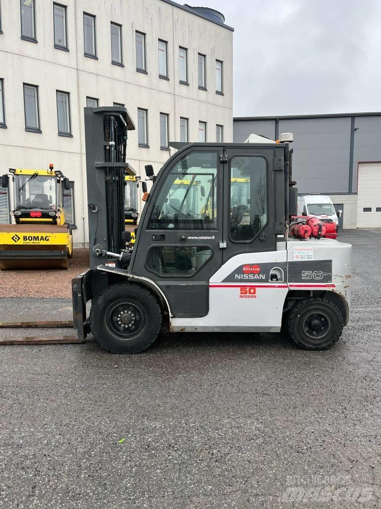 Nissan WG1F4A50Y Wózki Diesla