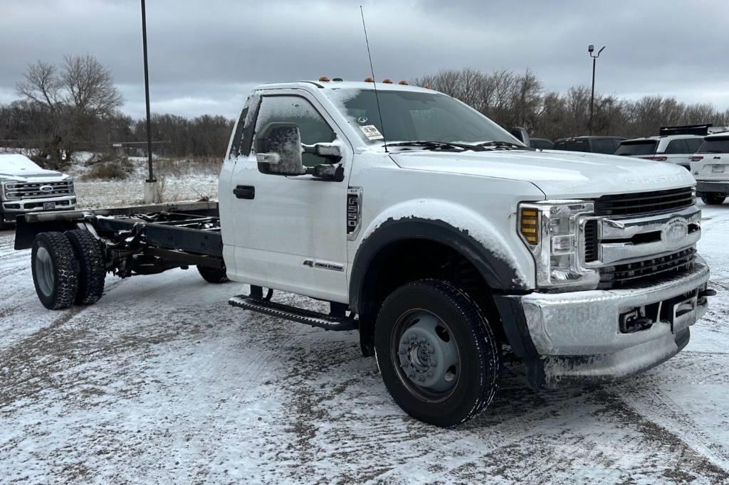 Ford F 550 XLT SD Pojazdy pod zabudowę