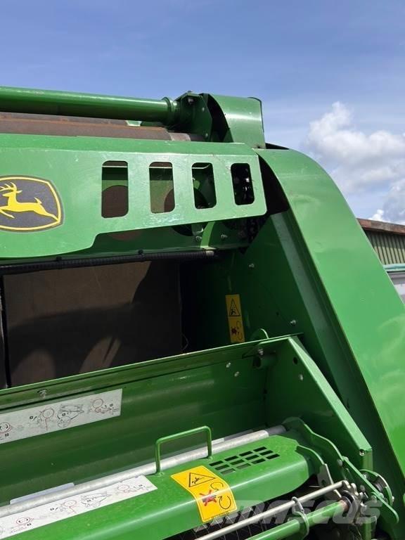 John Deere V461R Prasy zwijające