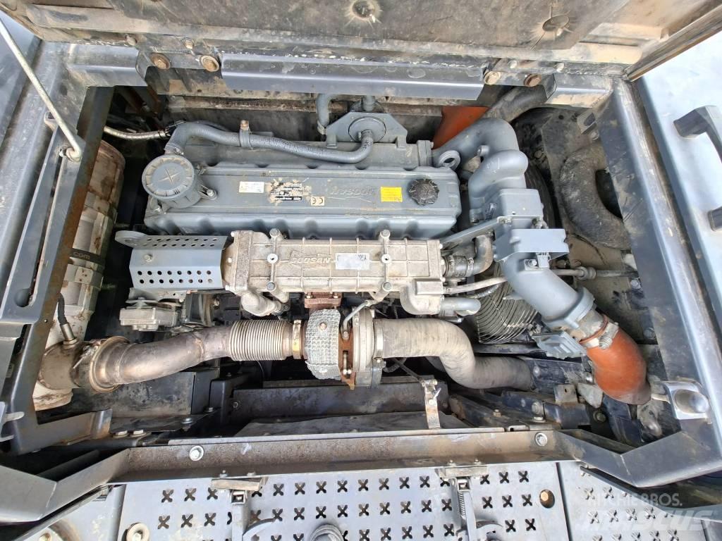 Doosan DX 300 LC-5 Koparki gąsienicowe