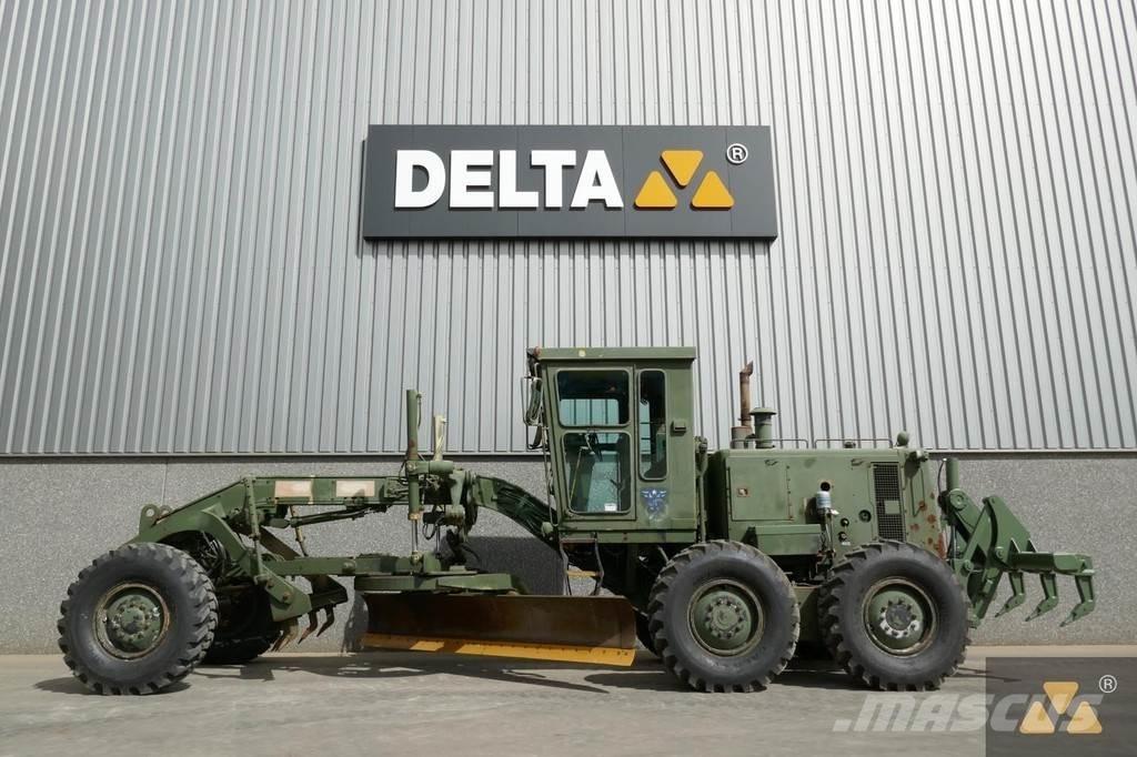 CAT 130G Ex-army Równiarki