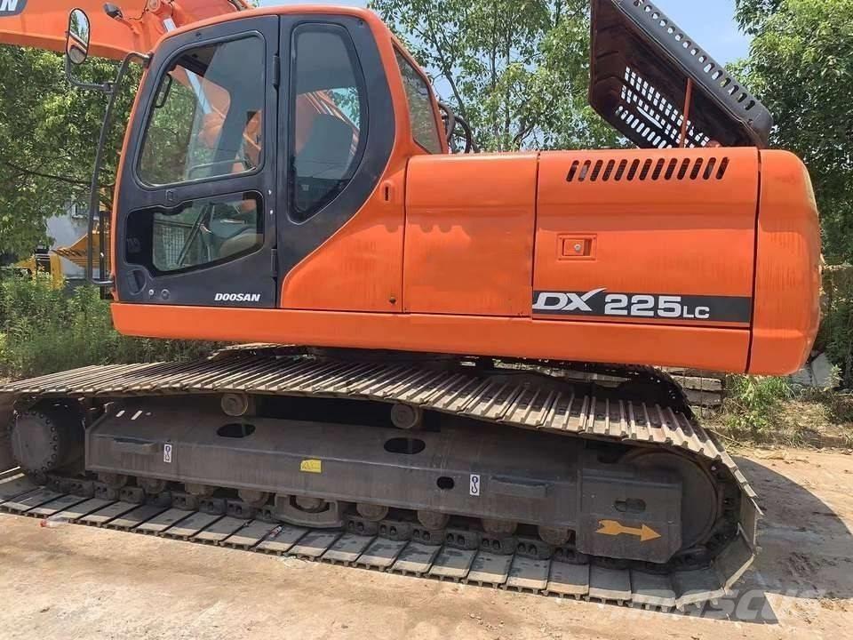 Doosan dx225 Koparki gąsienicowe