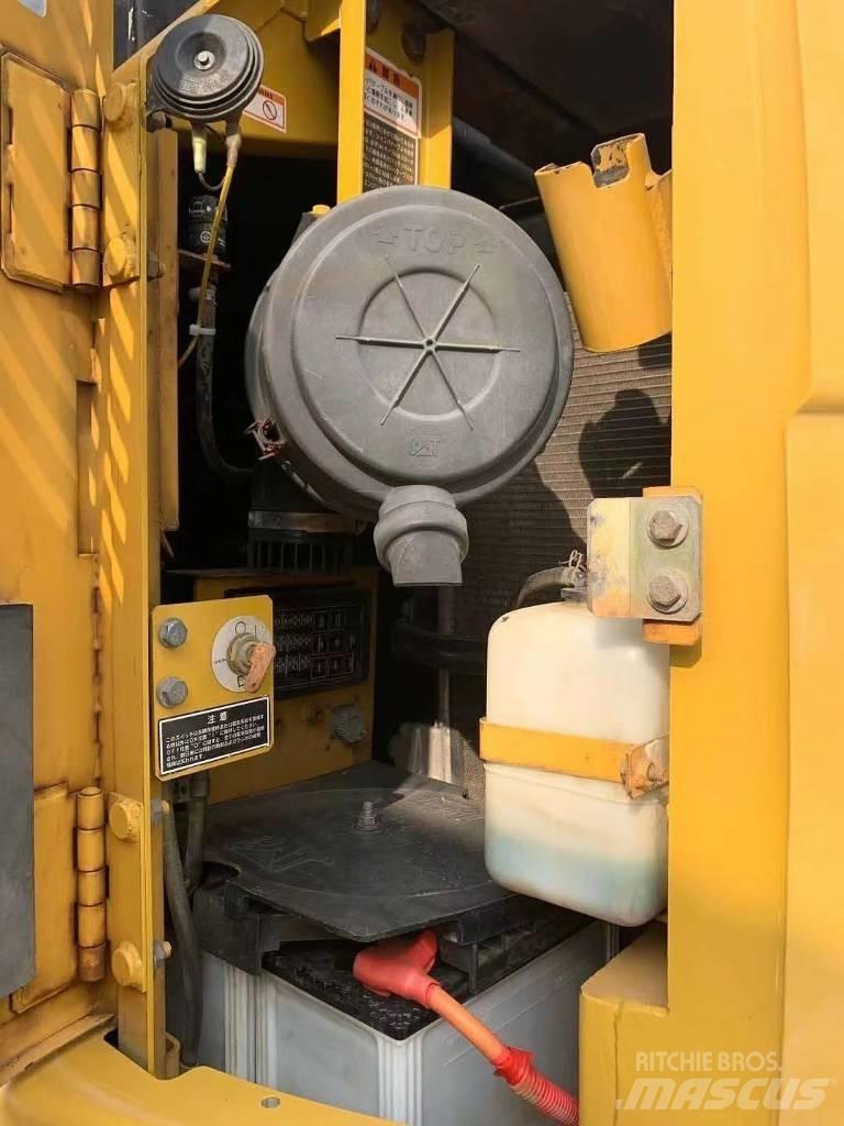 CAT 313 C Koparki gąsienicowe