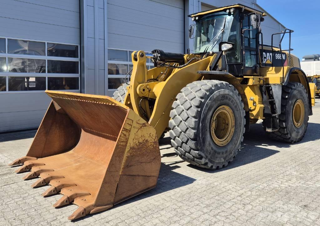 CAT 966M Ładowarki kołowe