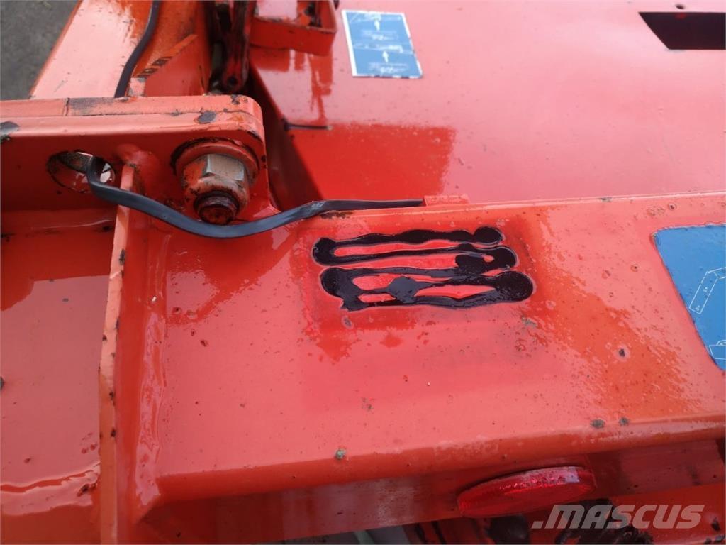 Kuhn GMD 802 F Kosiarki ze wstępną obróbka paszy