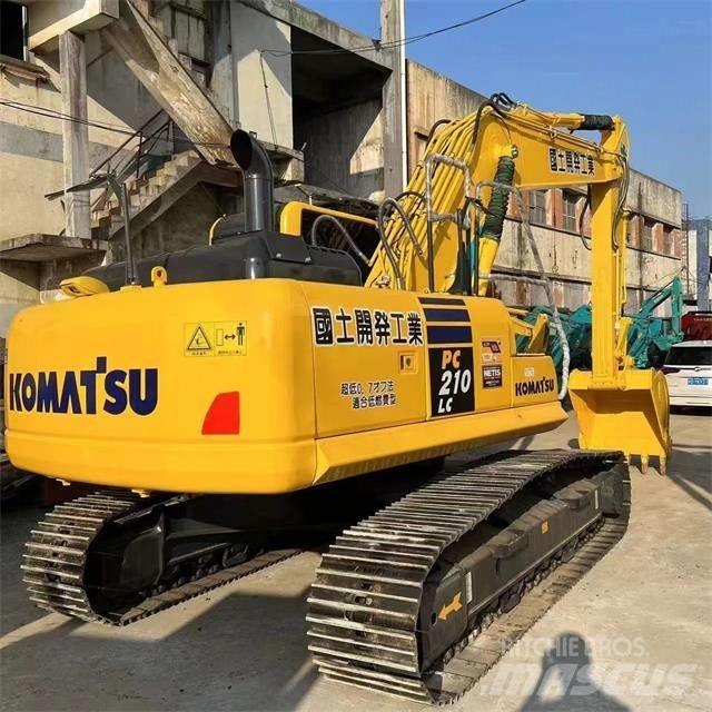Komatsu PC 210 Koparki gąsienicowe