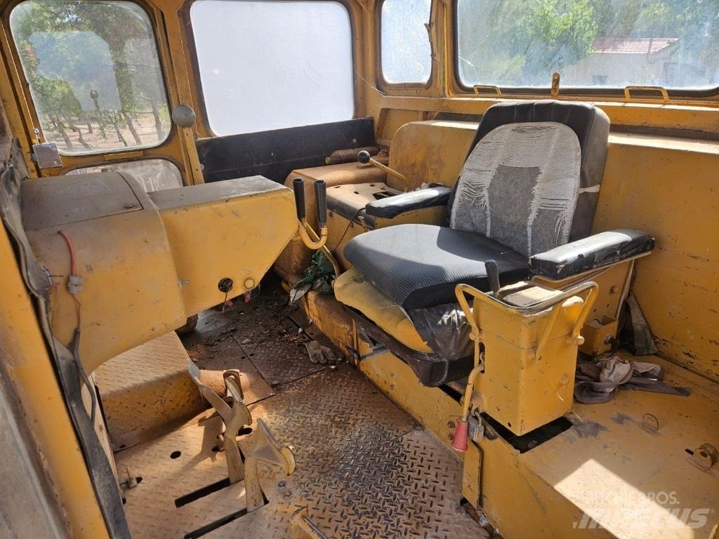 CAT D 9 G Spycharki gąsienicowe