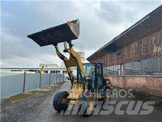 CAT 906 Ładowarki kołowe