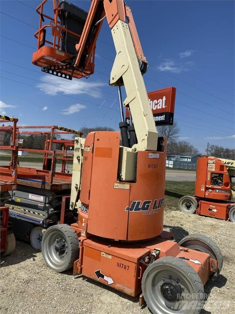 JLG E300AJP Podnośniki przegubowe