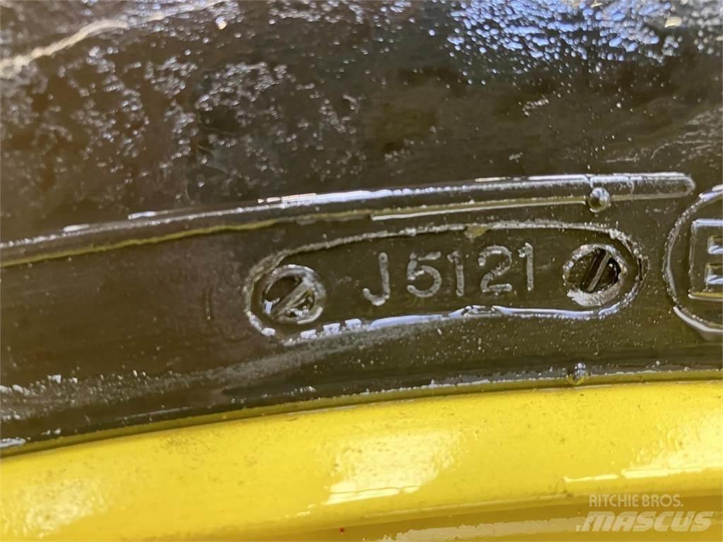 BKT 520/85R38 Opony, koła i felgi