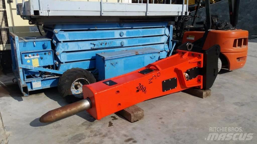 OCM 200s Młoty hydrauliczne