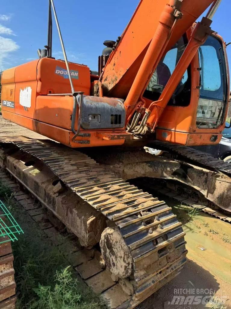 Doosan DX 260LC Koparki gąsienicowe