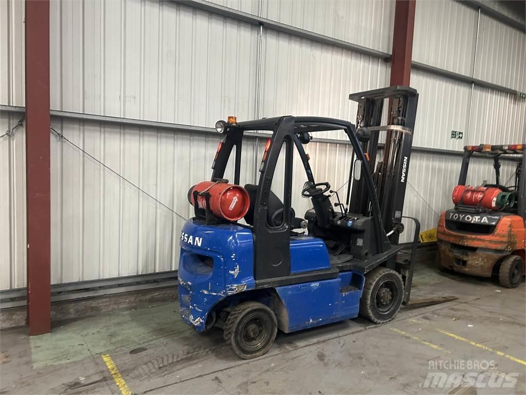 Nissan UD02A20PQ Wózki LPG