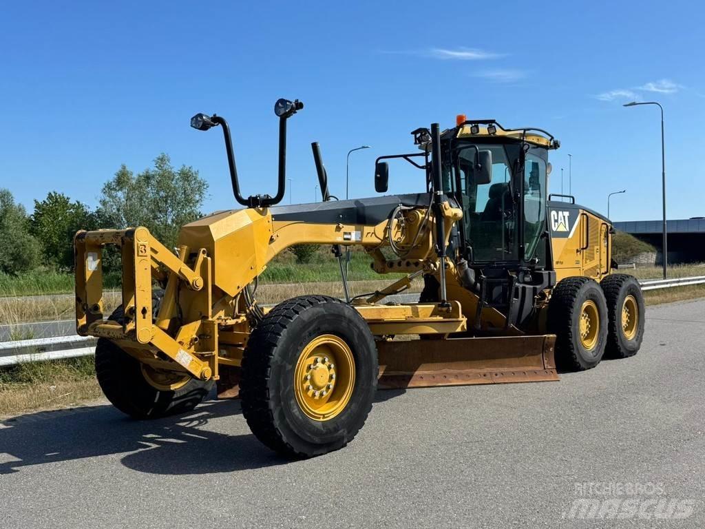 CAT 140M Równiarki
