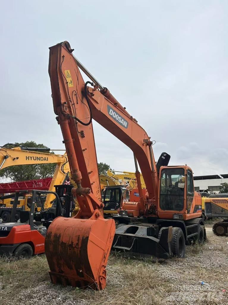 Doosan DH 210 W Koparki kołowe