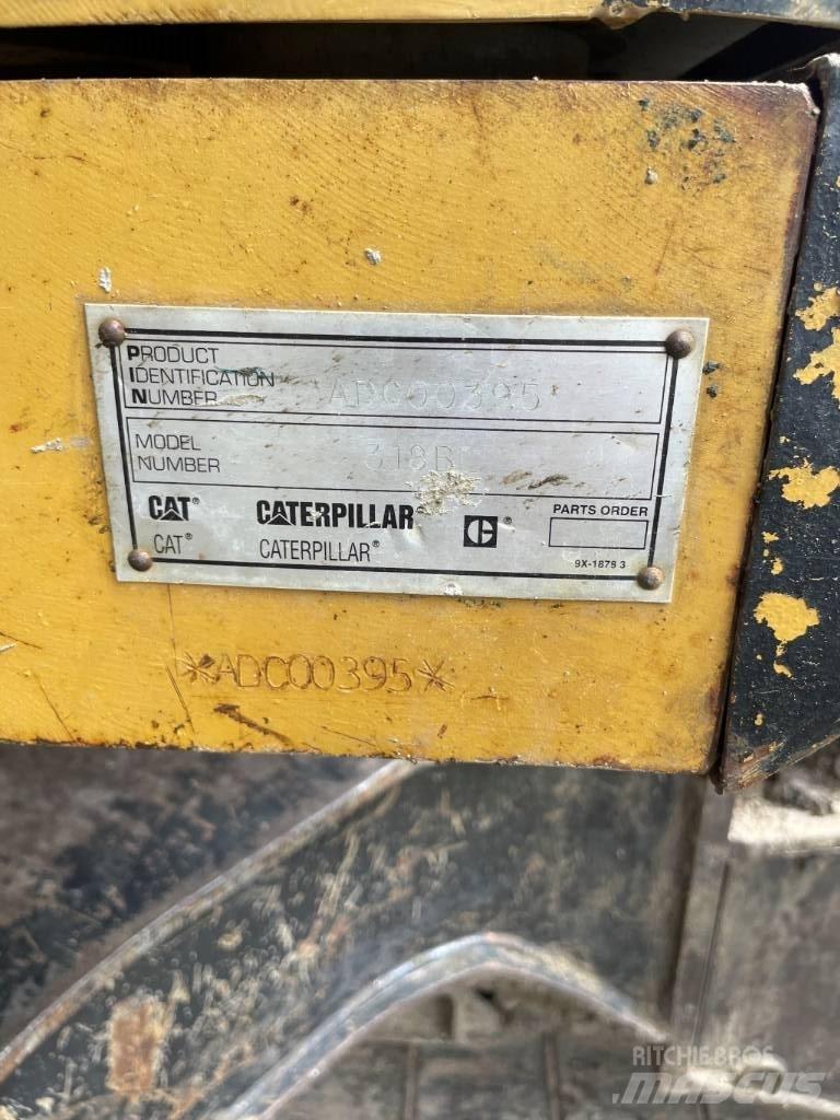 CAT 318 B L Koparki gąsienicowe